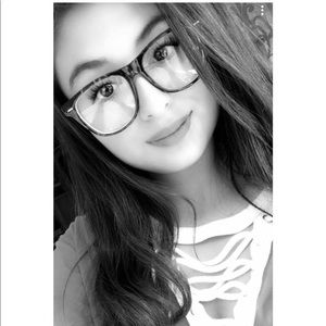 Meet your Posher, Jenny